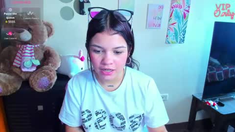 emma_boo_ online show from May 25, 2026, 5:19 pm