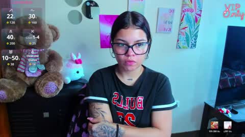 emma_boo_ online show from May 27, 2026, 2:58 pm