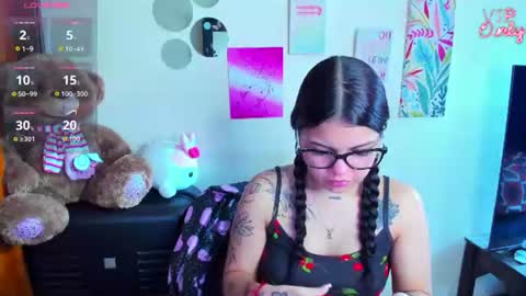 emma_boo_ online show from June 13, 2026, 4:49 pm