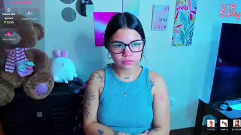emma_boo_ online show from July 2, 2026, 2:23 pm