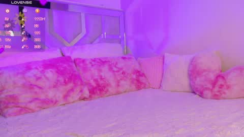  Emma  online show from May 5, 2026, 3:36 am