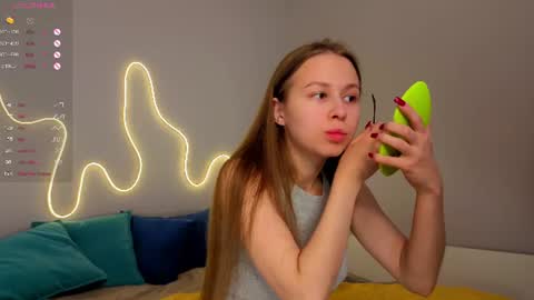 Emma online show from June 14, 2026, 1:47 am
