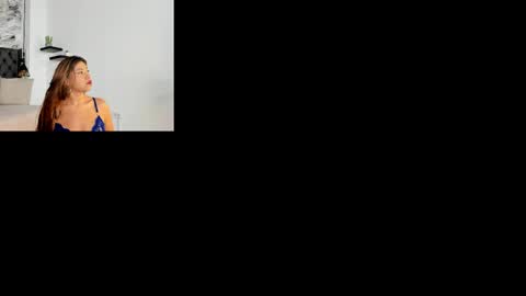 Snapshot of emma_crawford_ chatting on June 3, 2026, 10:04 pm Emma online show from June 3, 2026, 10:04 pm