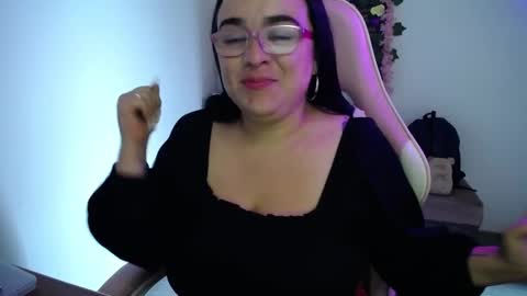 Snapshot of emma_evans07 chatting on March 5, 2025, 1:50 pm emmy online show from March 5, 2025, 1:50 pm