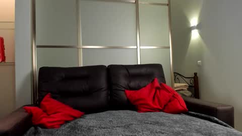 Emma online show from October 21, 2025, 11:11 am