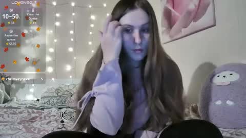 emma_just online show from November 1, 2025, 8:05 am