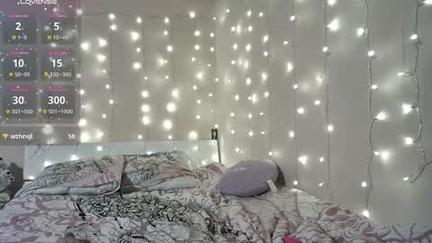 emma_just online show from December 23, 2025, 8:23 am