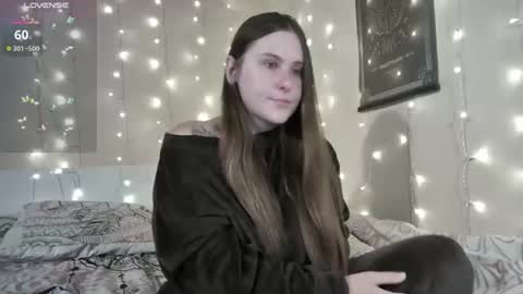 emma_just online show from June 14, 2026, 7:32 am