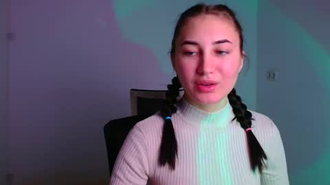 Emma online show from December 4, 2024, 12:25 pm