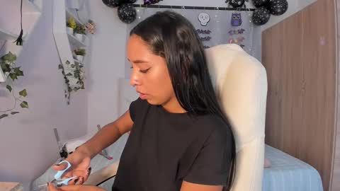 Snapshot of emma_lorense chatting on October 30, 2025, 8:53 pm Emma online show from October 30, 2025, 8:53 pm