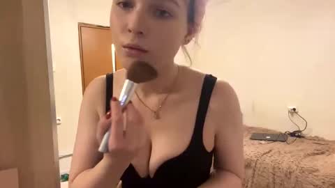 emma_loveyou online show from December 14, 2024, 3:15 pm