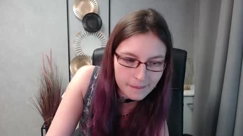 emma online show from December 22, 2024, 5:42 pm