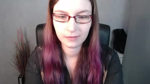 emma online show from February 19, 2025, 10:12 am