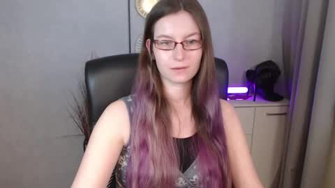 Snapshot of emma_lust94 chatting on September 23, 2025, 6:05 am emma online show from September 23, 2025, 6:05 am