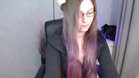 Snapshot of emma_lust94 chatting on October 2, 2025, 5:36 am emma online show from October 2, 2025, 5:36 am