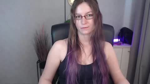 Snapshot of emma_lust94 chatting on October 20, 2025, 12:27 pm emma online show from October 20, 2025, 12:27 pm