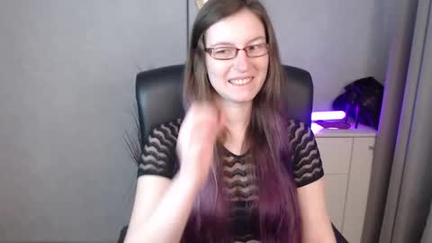 Snapshot of emma_lust94 chatting on October 23, 2025, 7:07 am emma online show from October 23, 2025, 7:07 am