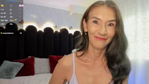 Emma  online show from October 23, 2025, 12:04 pm