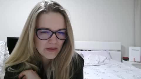emma_misty_ online show from February 9, 2026, 8:35 pm