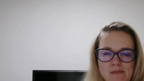 Snapshot of emma_misty_ chatting on February 13, 2026, 8:05 pm emma_misty_ online show from February 13, 2026, 8:05 pm