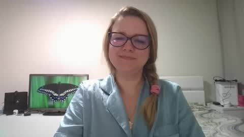 Snapshot of emma_misty_ chatting on March 11, 2026, 8:59 pm emma_misty_ online show from March 11, 2026, 8:59 pm