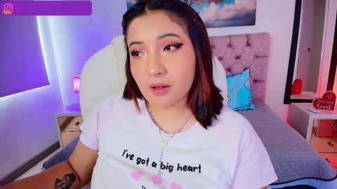 Emma Monserratt online show from September 30, 2025, 7:52 pm