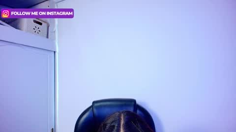 Emma Monserratt online show from November 29, 2025, 8:01 pm