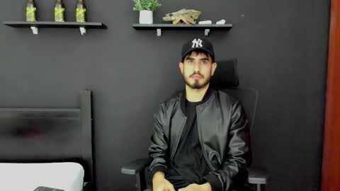 Snapshot of emma_muscle_ chatting on October 20, 2025, 2:23 am emma online show from October 20, 2025, 2:23 am