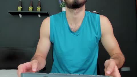 Snapshot of emma_muscle_ chatting on October 23, 2025, 1:43 pm emma online show from October 23, 2025, 1:43 pm