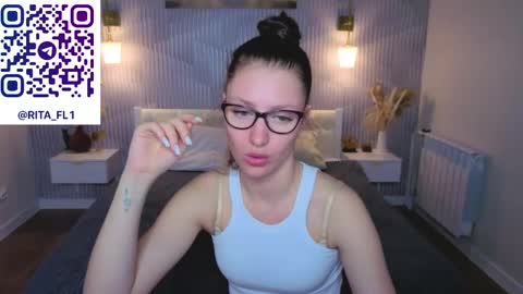 Emma Myer online show from April 29, 2026, 2:26 am