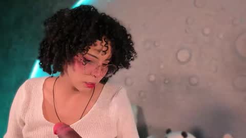 Snapshot of emma_nakamura chatting on October 1, 2025, 10:10 am online show from October 1, 2025, 10:10 am