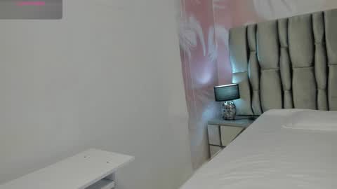 Snapshot of emma_petite4u chatting on January 12, 2025, 10:12 am Emma online show from January 12, 2025, 10:12 am