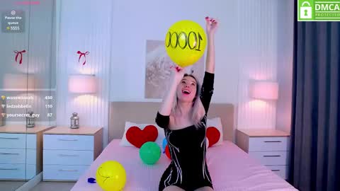 Snapshot of emma_plux chatting on February 25, 2025, 10:15 am Emma online show from February 25, 2025, 10:15 am