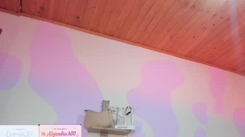 Snapshot of emma_queens1 chatting on May 27, 2026, 1:57 am Emma online show from May 27, 2026, 1:57 am