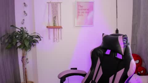 Emma online show from June 22, 2026, 6:49 pm