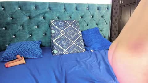 Emma rosse online show from September 12, 2025, 5:18 am