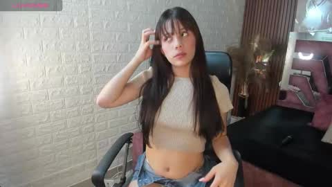 Snapshot of emma_rossi7 chatting on October 25, 2025, 7:19 pm Emma online show from October 25, 2025, 7:19 pm