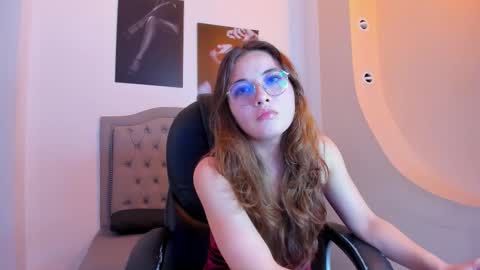 Snapshot of emma_rousz chatting on September 19, 2025, 4:47 am emma online show from September 19, 2025, 4:47 am