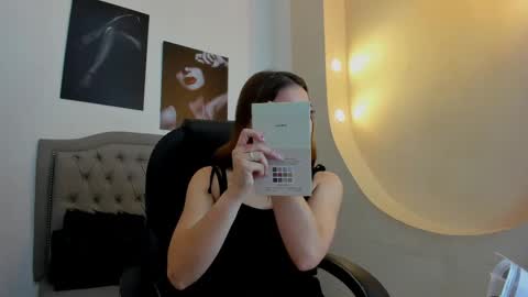 Snapshot of emma_rousz chatting on September 23, 2025, 3:53 am emma online show from September 23, 2025, 3:53 am