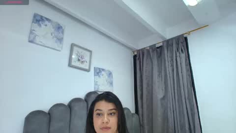 Snapshot of emma_saenz01 chatting on May 24, 2026, 1:54 am emma_saenz01 online show from May 24, 2026, 1:54 am
