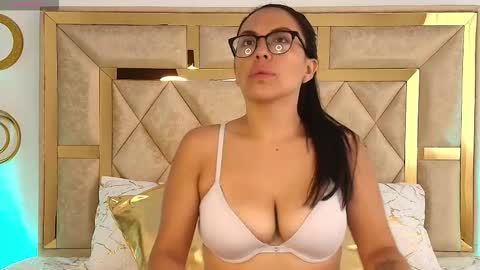 Emma Sanz online show from February 3, 2026, 12:32 pm