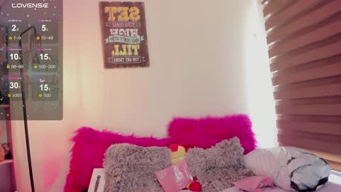 Snapshot of emma_soffia chatting on April 18, 2026, 7:58 pm EMMA online show from April 18, 2026, 7:58 pm