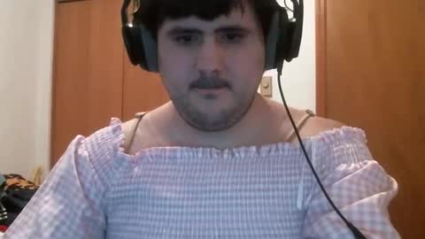 Snapshot of emma_the_boy chatting on January 7, 2026, 9:56 am emma_the_boy online show from January 7, 2026, 9:56 am