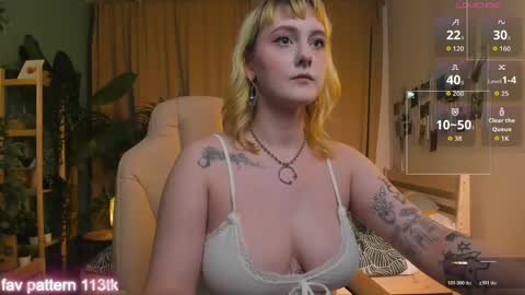 Snapshot of emma_thomps chatting on April 30, 2026, 2:12 pm Rose online show from April 30, 2026, 2:12 pm