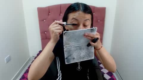 emma_thompson6 online show from October 12, 2025, 1:04 am