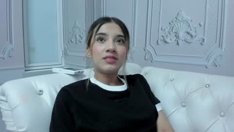 Snapshot of emma_torres18 chatting on December 2, 2024, 10:45 pm EMMA online show from December 2, 2024, 10:45 pm