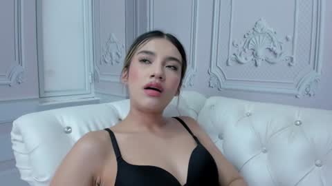 Snapshot of emma_torres18 chatting on December 5, 2024, 7:17 pm EMMA online show from December 5, 2024, 7:17 pm