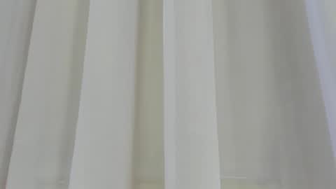 Snapshot of emma_torres__ chatting on December 17, 2024, 12:00 pm Ema online show from December 17, 2024, 12:00 pm