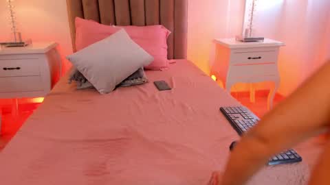 Snapshot of emma_torres__ chatting on January 19, 2025, 5:18 pm Ema online show from January 19, 2025, 5:18 pm