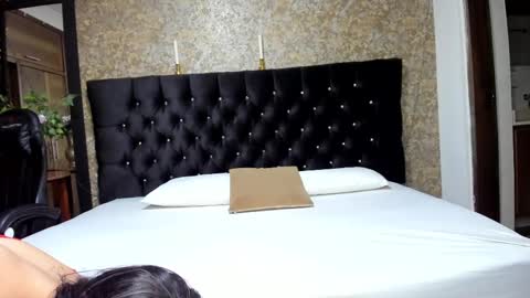 Snapshot of emma_xue chatting on March 12, 2025, 1:47 am Emma online show from March 12, 2025, 1:47 am